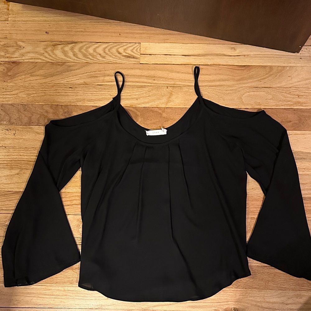 Lush Black Cold-Shoulder Blouse with Pleat Front